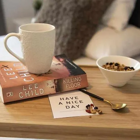 Holyhome Grey 204 Daire